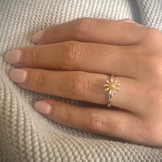 Larger Silver Daisy Ring 10mm